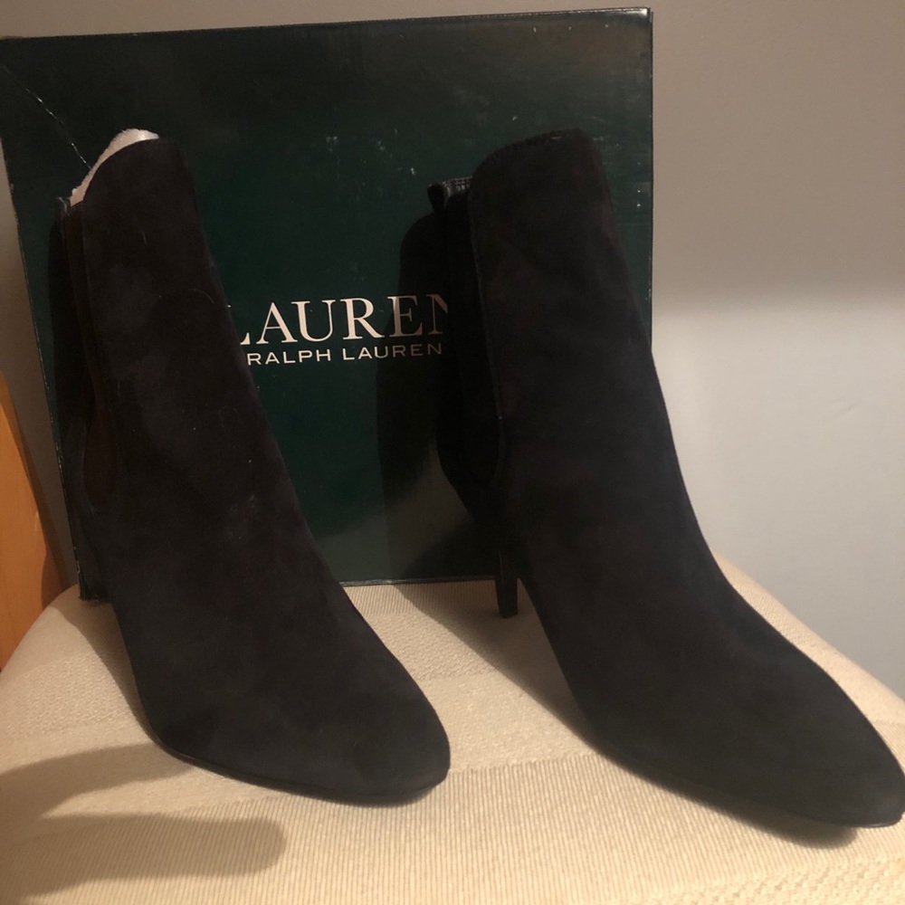 🌸SALE🌸NEW Ralph Lauren Pashia suede booties